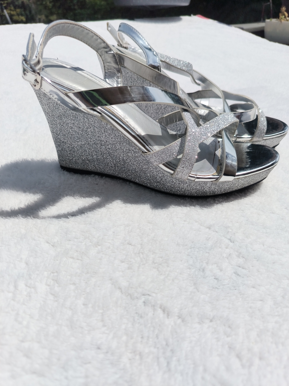 C&N Metallic Silver Glitter Strappy Platform Wedge Sandal. SSize 8.5